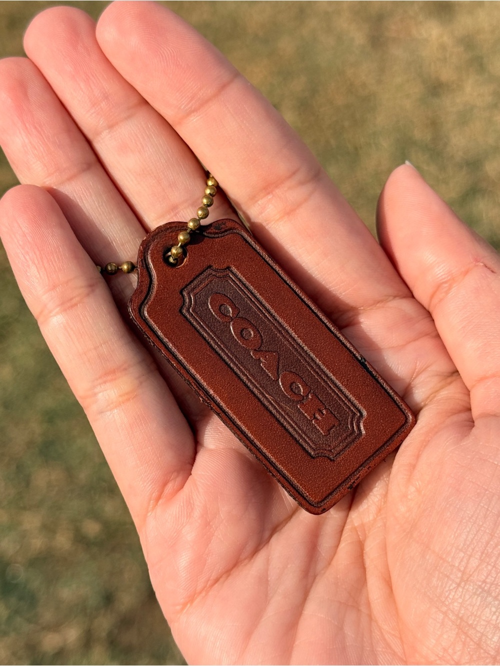2.25" Medium Vintage Coach Leather Key Fob Bag Charm Keychain Hang Tag/Hangtag - Picture 4 of 4